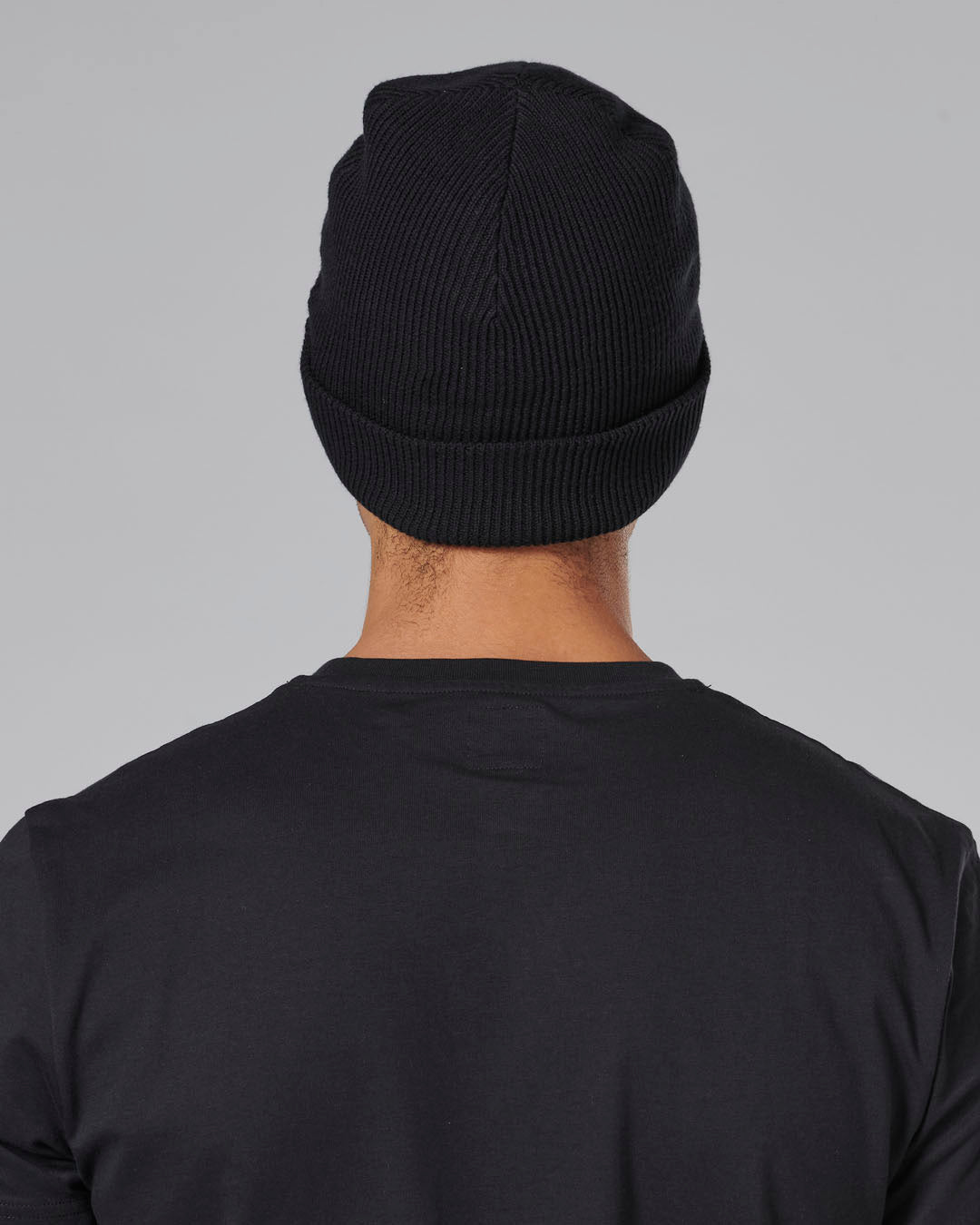 Polar Knitted Beanie in Black - SS23