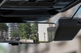 Land Rover Defender - Dash Cam