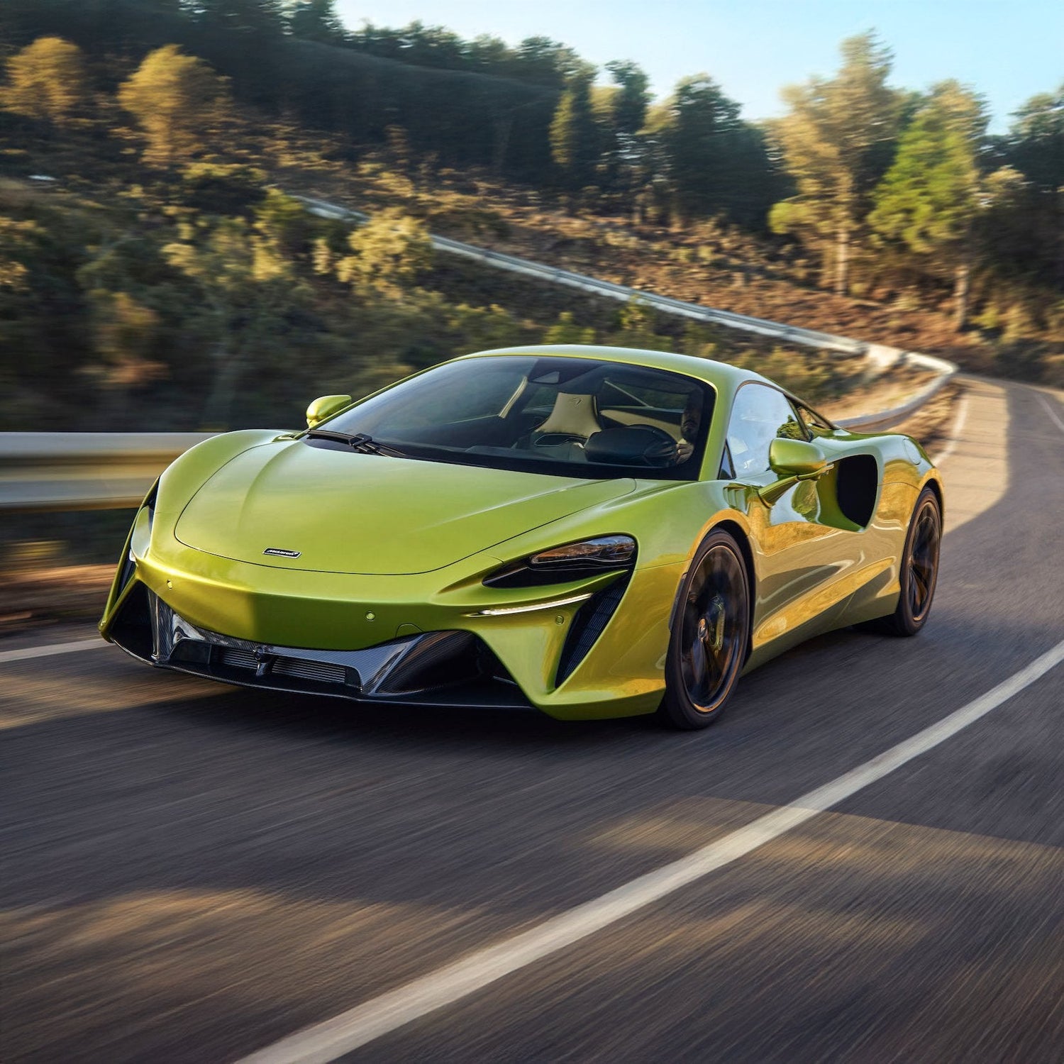 McLaren Artura Accessories