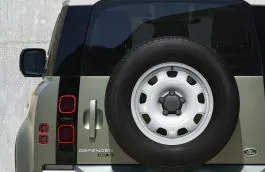 Land Rover Defender - 18" Steel, Style 5093, Fuji White