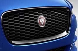 Jaguar XE Grille - Gloss Black, 20MY onwards