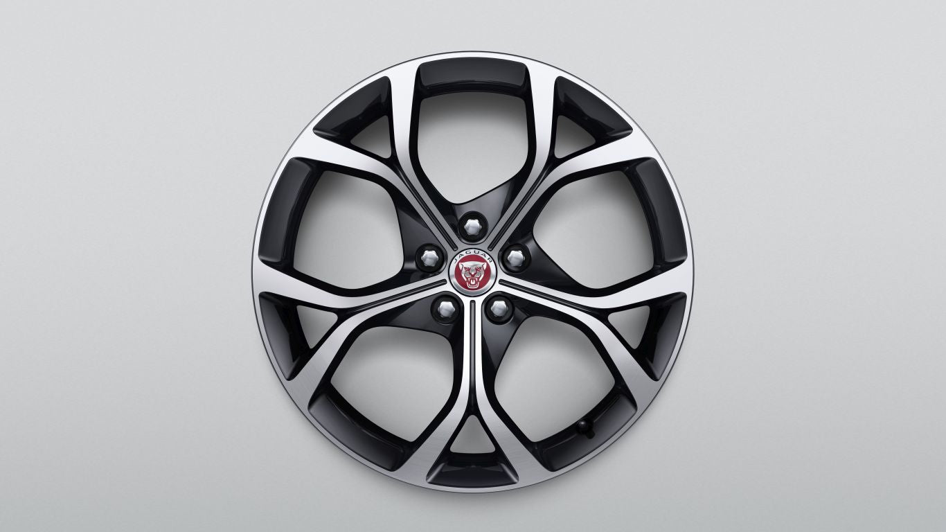 19" Style 5101, Diamond Turned with Gloss Black contrast, front