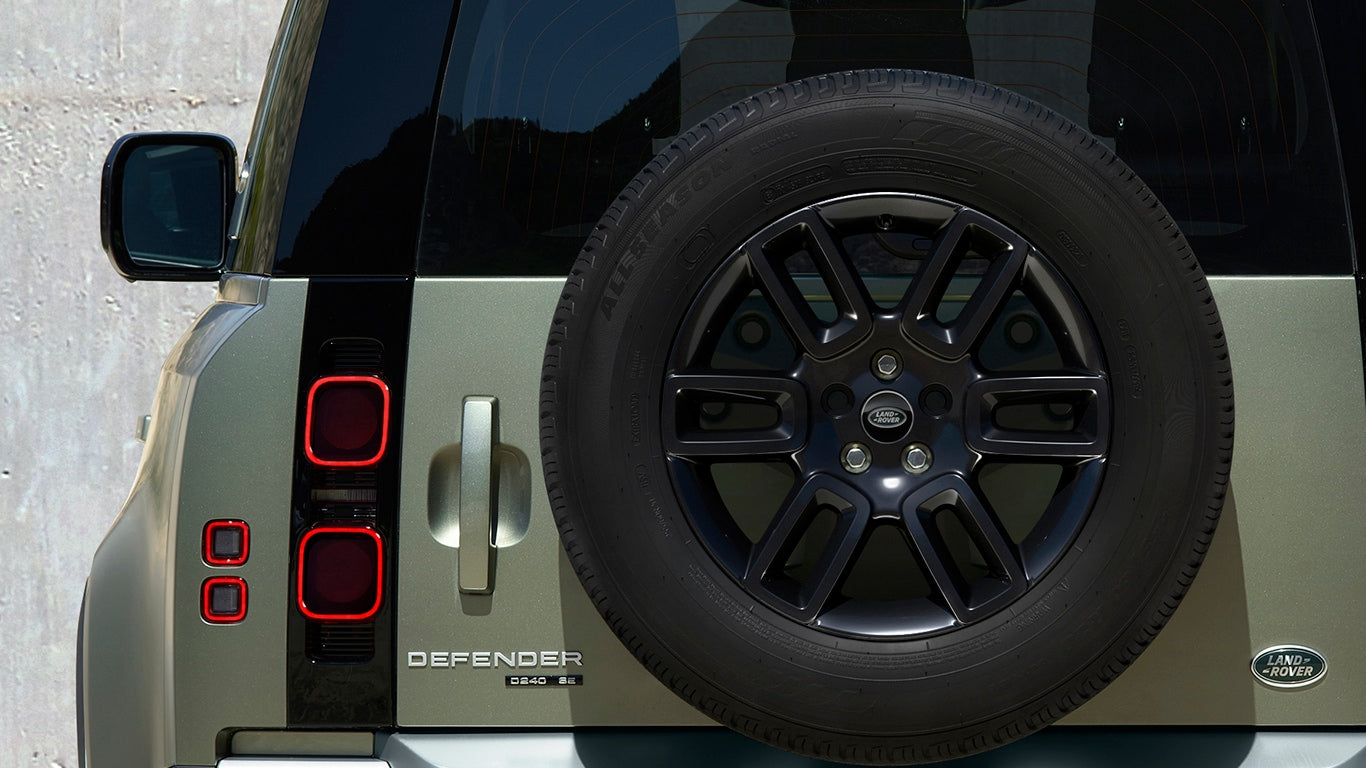 19" Style 6010, Gloss Black